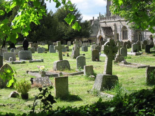 ../image/web_42_avebury_graveyard.jpg