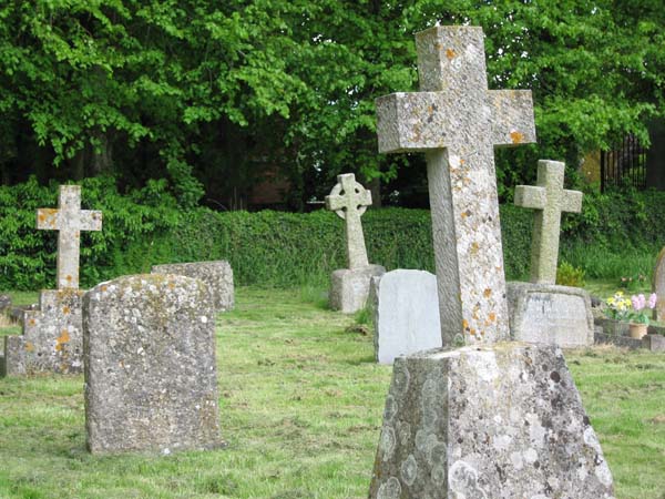 ../image/web_43_avebury_graveyard.jpg